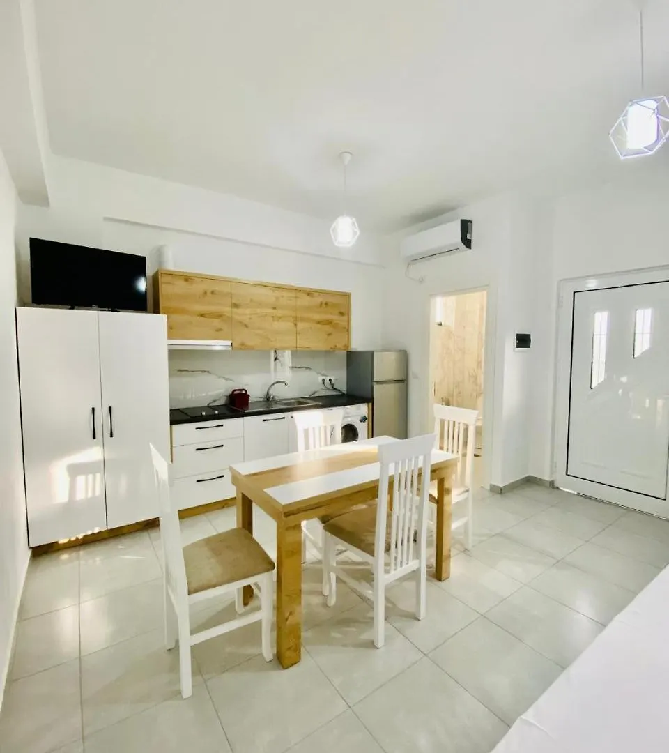 Krisa'S Apartament Sarandë Apartamento